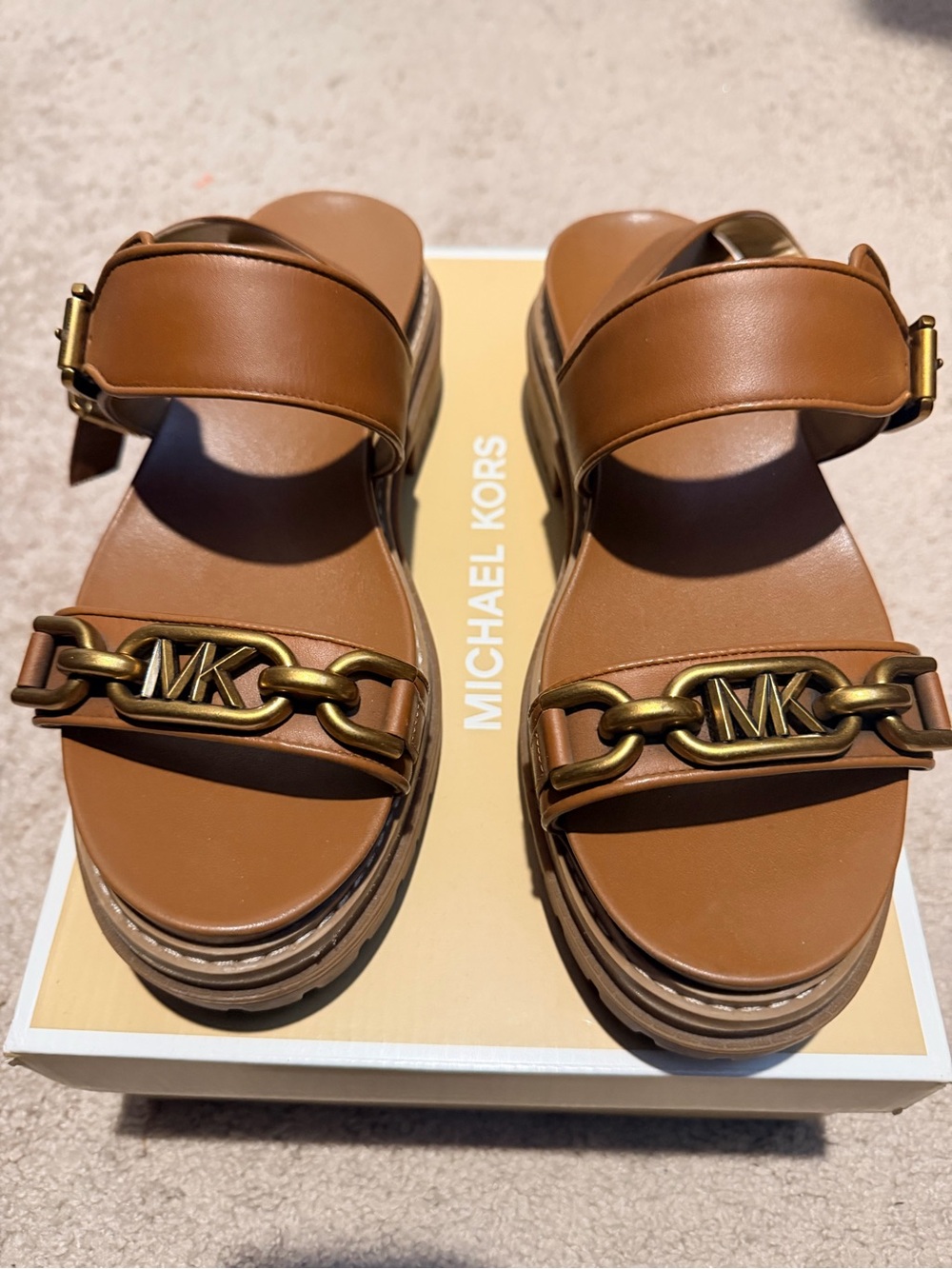 Michael Kors Tan Leather Platform Sandals with Gold MK Chain Size 8 - Picture 1 of 4